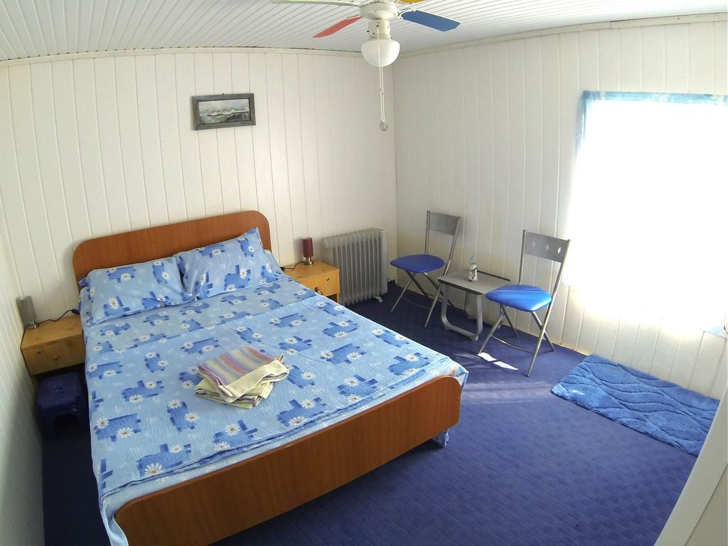 Delta Pontoon Hotel Mahmudia Bilik gambar