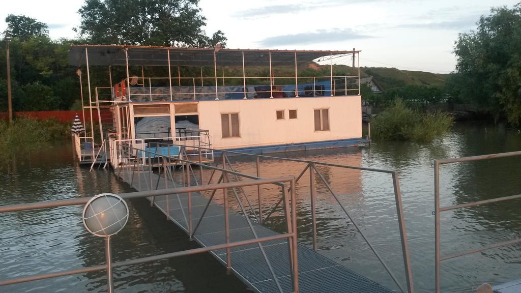 Delta Pontoon Hotel Mahmudia Luaran gambar